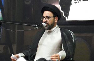 انقلاب امام خمینی(ره) رو به افول نمی رود/ امروز برخی با نام امام سعی دارند آرمان های او را تحریف کنند