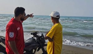 نجات ۲۲۵ نفر از امواج مرگبار خزر